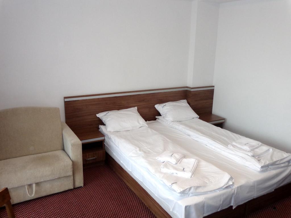 Adamar Jastrzebia Gora Bed and Breakfast Værelse billede